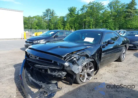 2018 Dodge Challenger Sxt Plus z USA, uszkodzony, nr VIN 2C3CDZAG4JH202620
